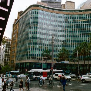 Qantas House, c.1957, at No. 1 Chifley Square. It is the former world headquarters of Qantas Airways, and was designed by Rudder Littlemore & Rudder.